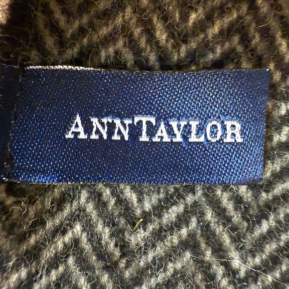 Ann Taylor Herringbone Scarf – Merino Wool & Angora – Made in Scotland - Picture 7 of 9